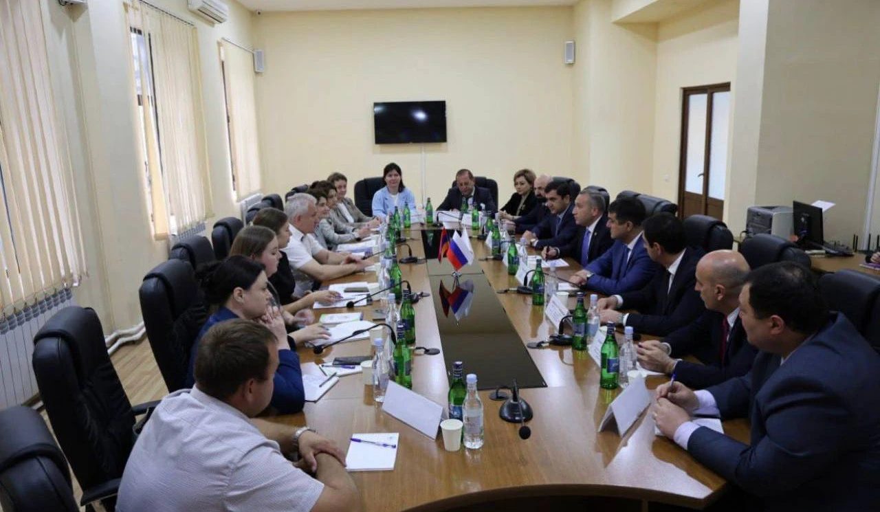 Հայաստանում մեկնարկում են «Ռոսսելխոզնադզորի» հետ համատեղ ստուգումները հայկական ձեռնարկություններում. ՍԱՏՄ–ն է հրավիրել