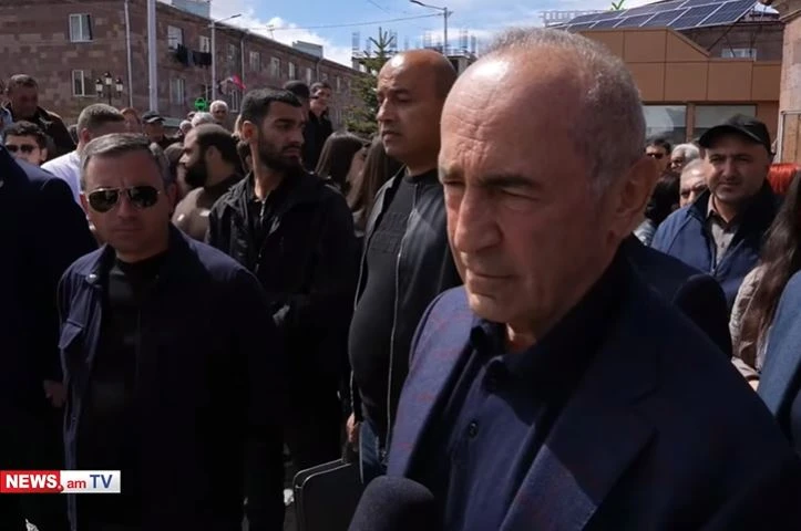 Кочарян: Возможно, Пашиняну уже приготовили убежище где-то в Анталье