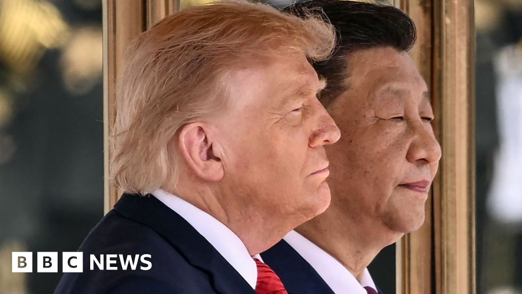 Troops, cheering children and Temple of Heaven tour - day one of Trump's China visit