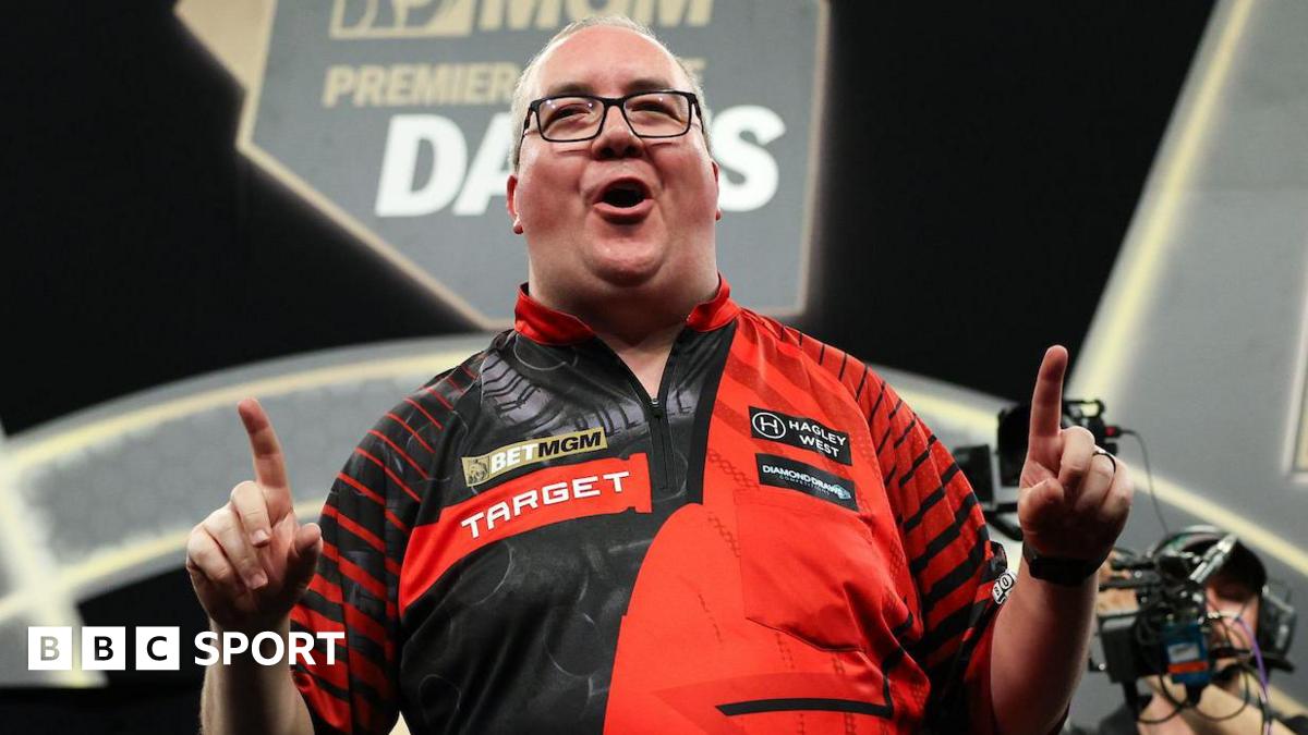 Bunting wins as Humphries avoids Littler semi-final