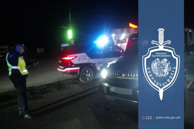 Полиция сообщила подробности происшествия в Гегаркуникской области: 22-летняя беременная женщина выбросилась из машины и погибла