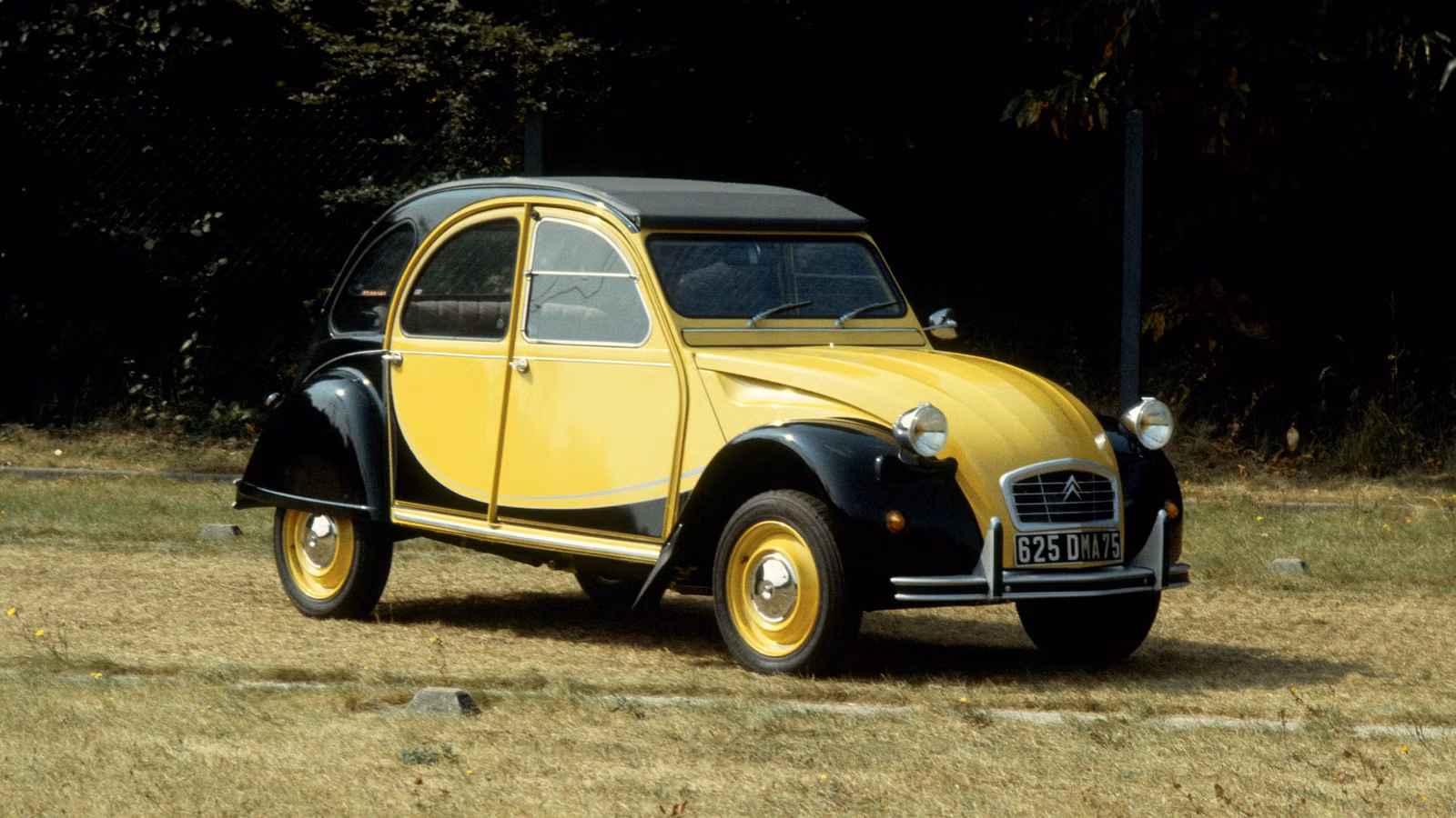 The 2CV Weighed 500kg. Can Citroën’s Electric Revival Actually Honor That Legacy?