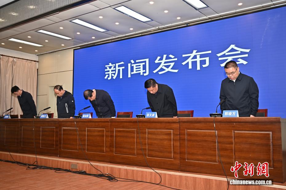 山西沁源矿难新闻发布会：事故已致82人遇难2人失联