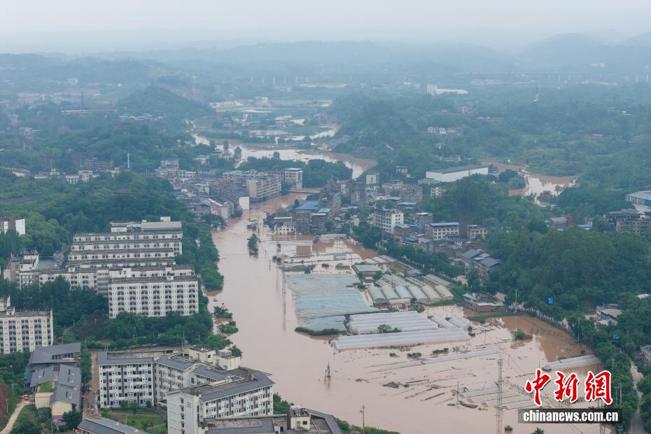 重庆永川区暴雨致17人失联1人死亡