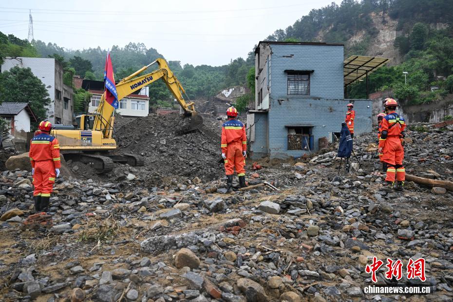 直击重庆永川特大暴雨灾害救援与安置现场