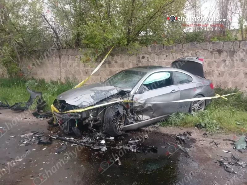 Գյումրի-Հացիկ ճանապարհին բախվել են Opel-ը և BMW-ն․ վերջինս հայտնվել է խոտածածկույթի վրա․ կան վիրավորներ