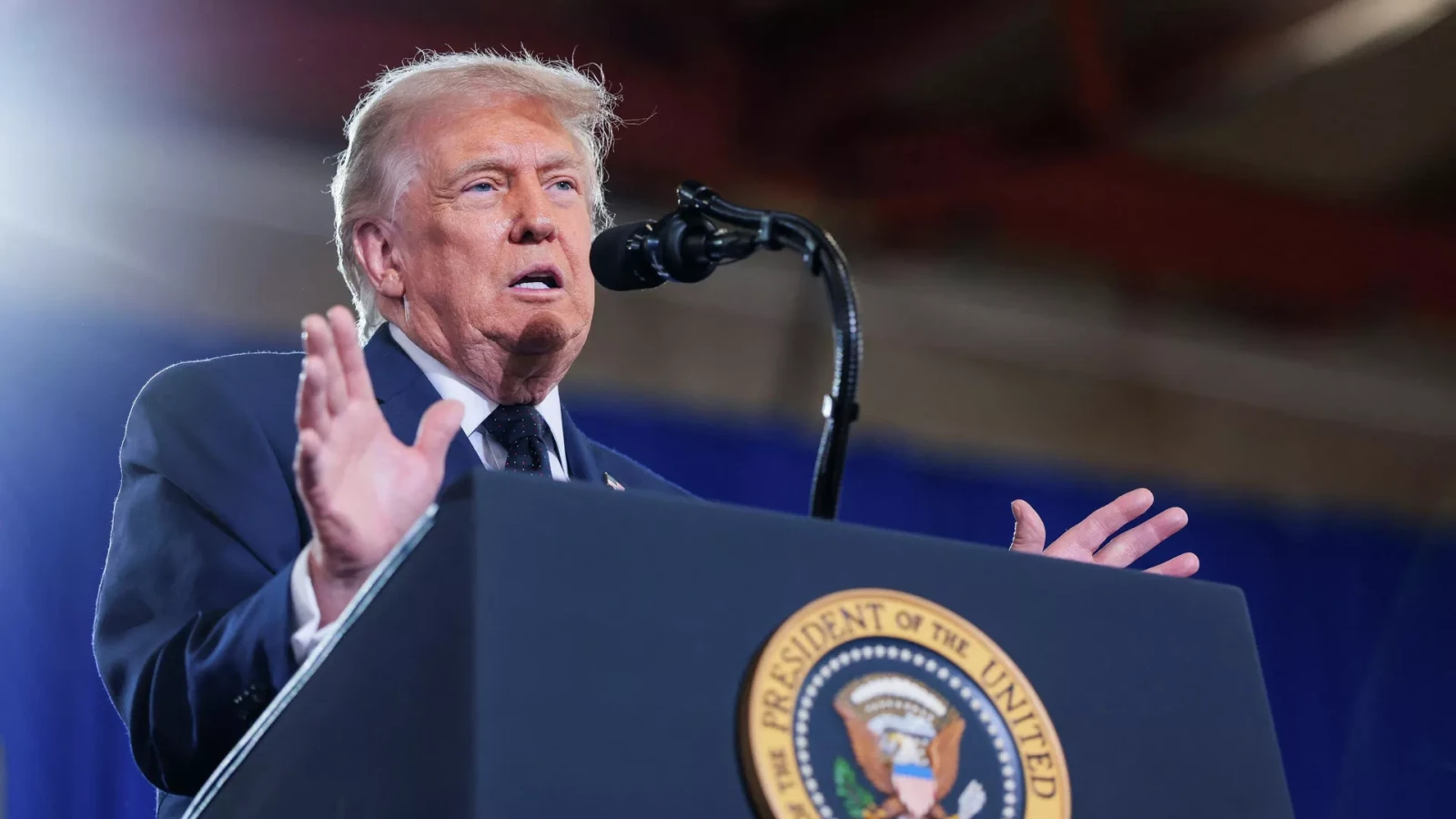 Трамп заявил, что отсутствие сделки с Ираном приведет к возобновлению огня