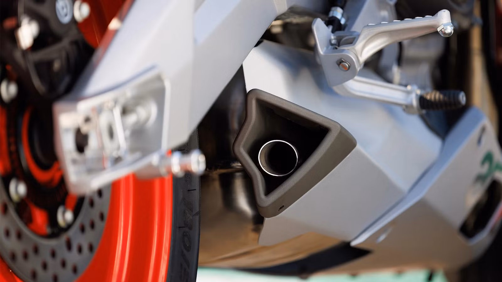 The Performance Bike That Balances Power, Handling, And Everyday Practicality