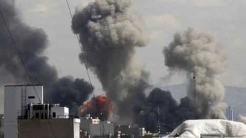 US strikes Iranian targets in "self-defense" during ceasefire
