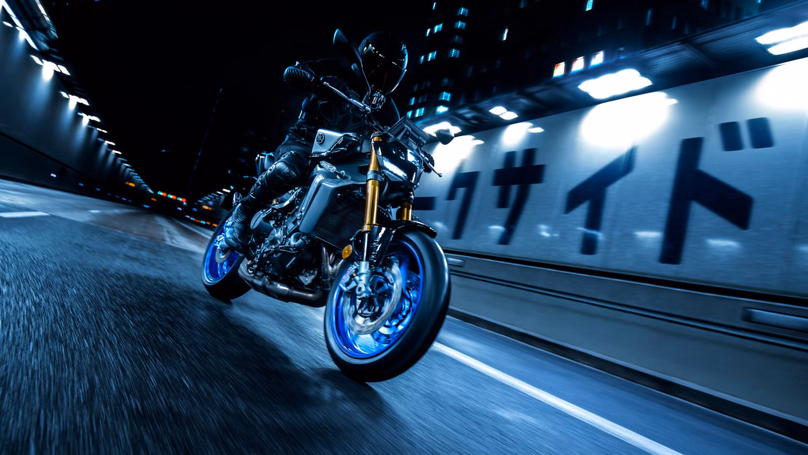 The Naked Bike That Embarrasses Liter Sports Bikes On Real Roads