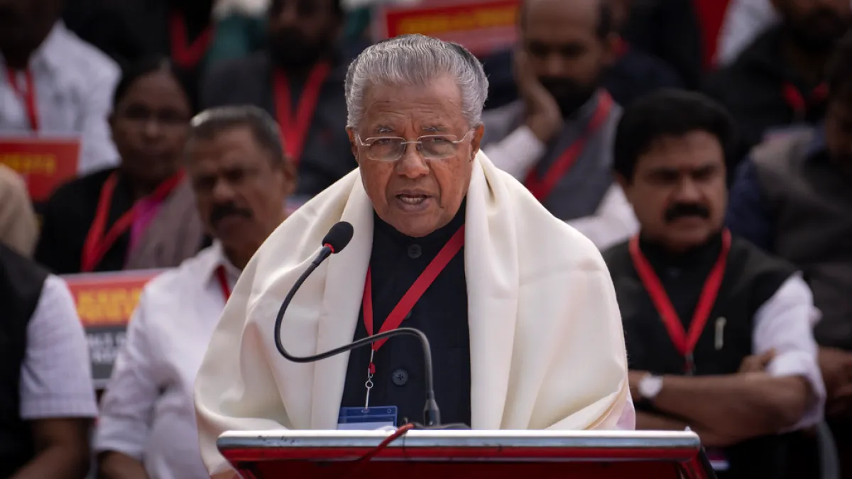 Raid on Indian opposition leader triggers violence in Kerala