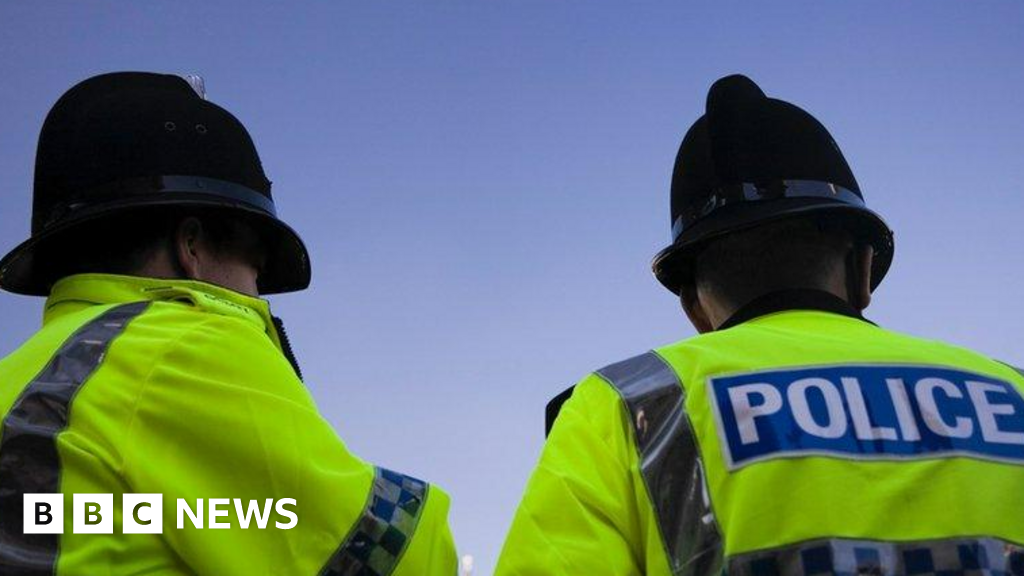Body found in pond is 10th person to die in heatwave