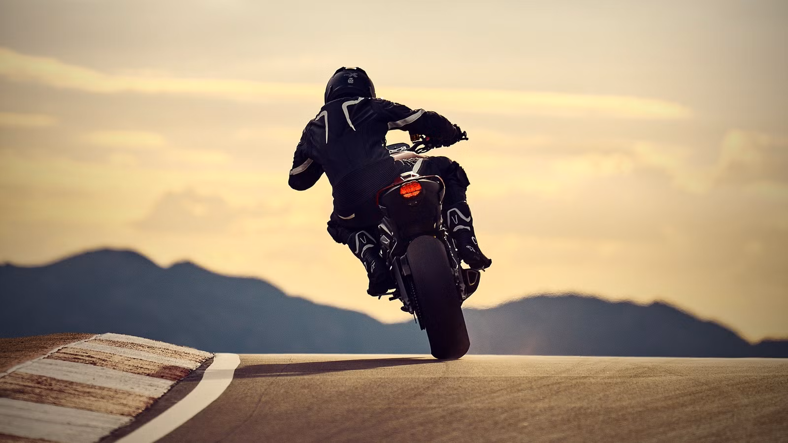 The Motorcycle That Nails The Balance Between Lightweight Handling And Big-Bike Performance