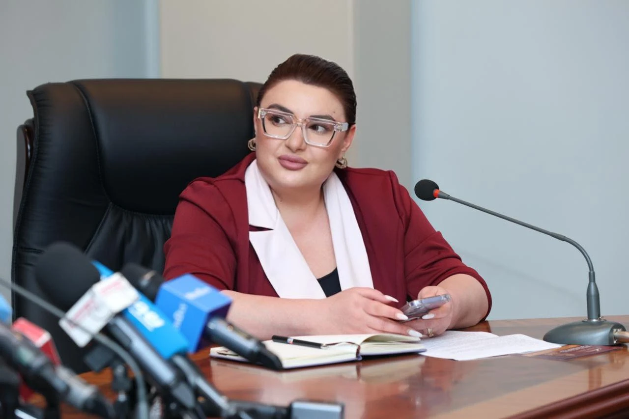 Արձագանք «կլասս»-ի տրամաբանության մեջ. Ծառուկյանի խոսնակը՝ Փաշինյանի մասին