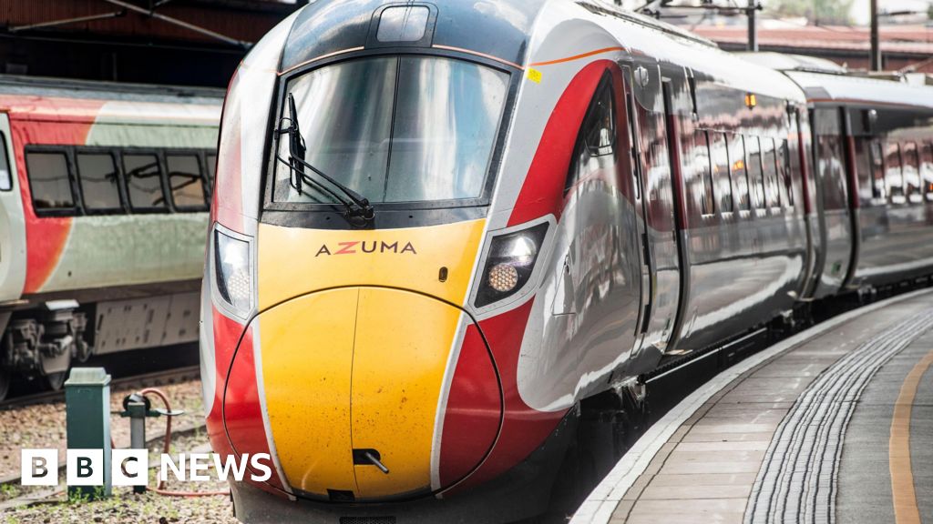 Man killed by train after escaping vehicle on way to court