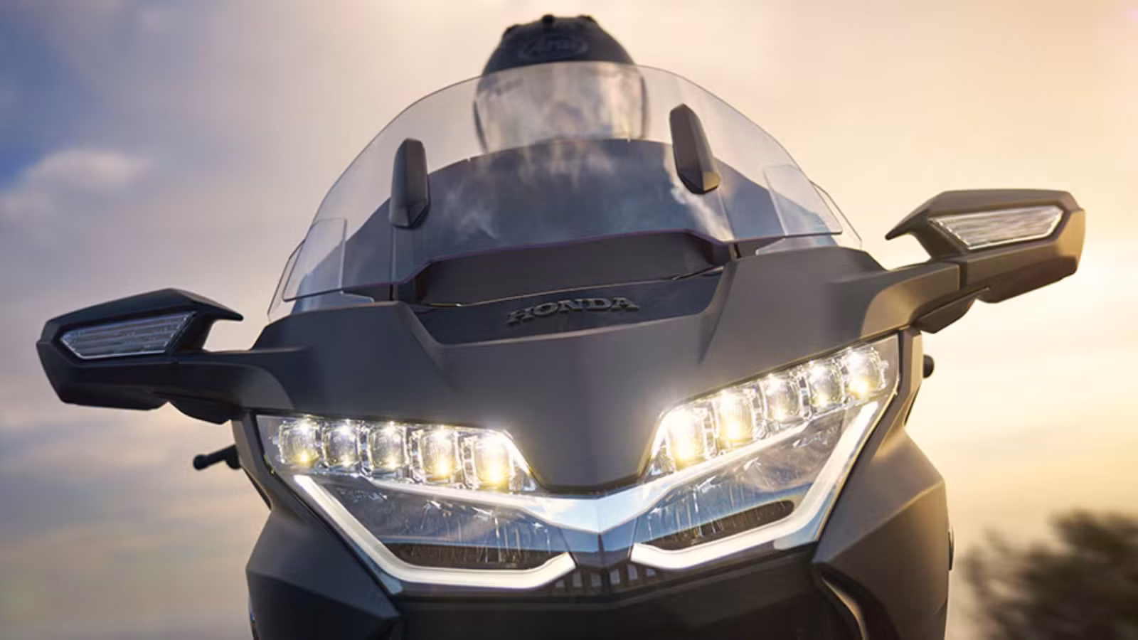 Honda Gold Wing: The Ultimate Touring Motorcycle for Unwavering Recommendations