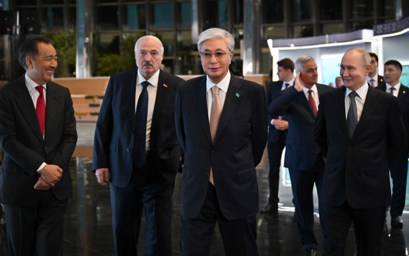 Մհեր Գրիգորյանը ԵԱՏՄ երկրների ղեկավարների հետ այցելել է Աստանայում ընթացող արհեստական բանականության ցուցահանդես
