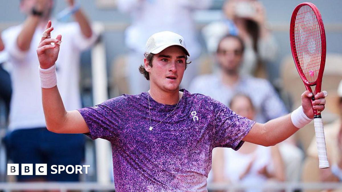 Fonseca, 19, stuns Djokovic in five-set epic