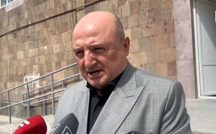 «Իրավունք». Վարդան Ղուկասյանը «քսիֆ» է ուղարկել. «Պտի ապացուցենք, որ Գյումրին թքածը լիզող չի»