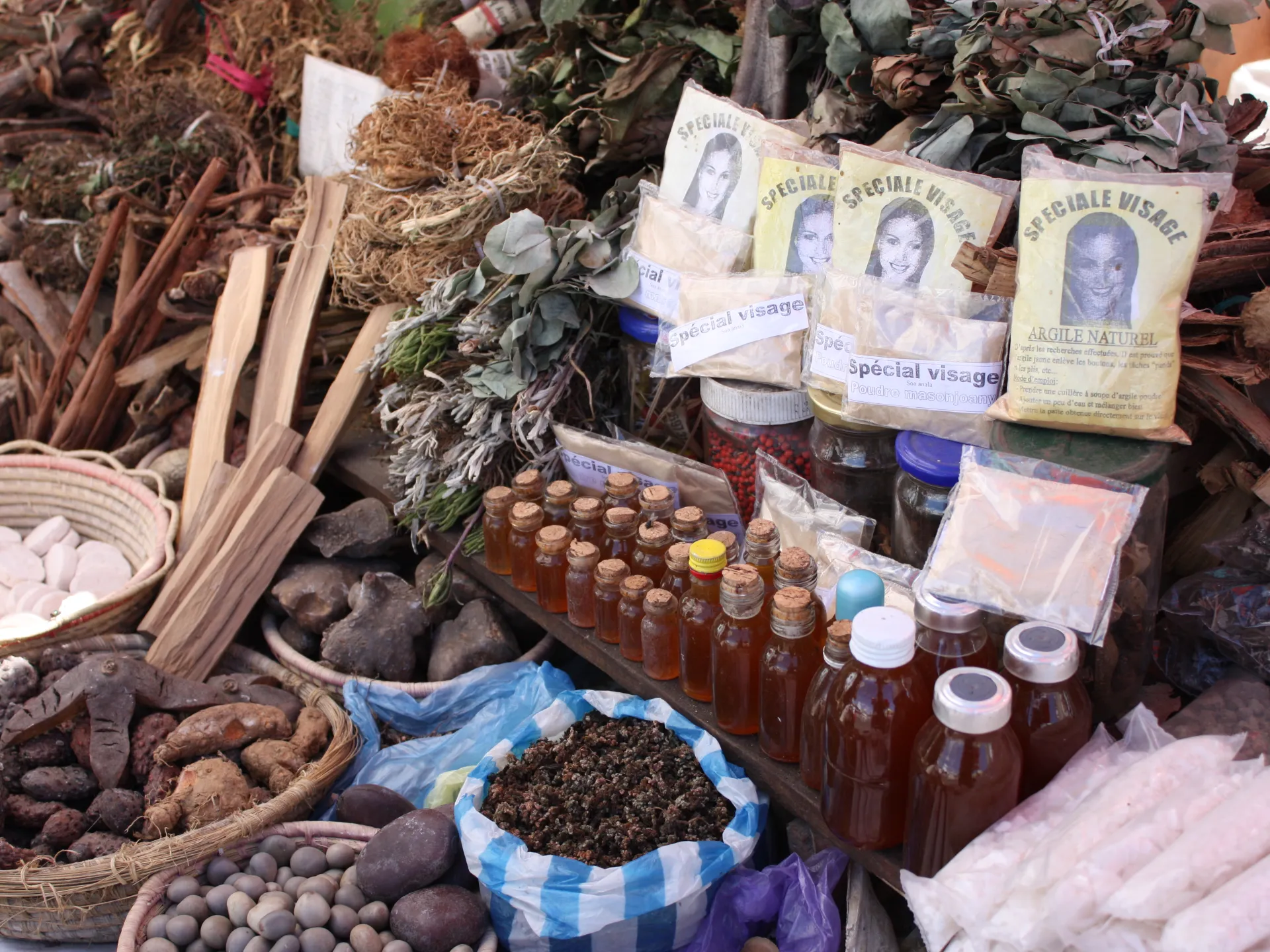 How Nigeria’s ‘algorithmic apothecary’ fuels a surge in risky herbal cures