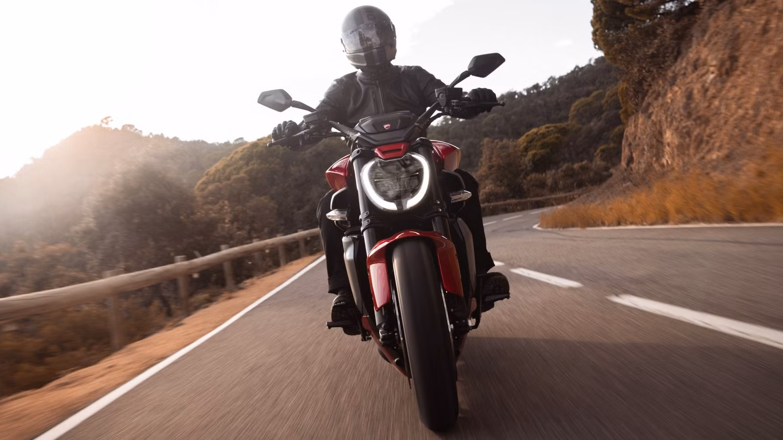 10 Motorcycles That Make Better Long-Distance Cruisers Than Harleys