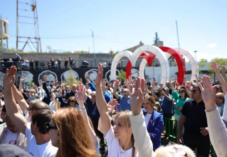 «Փաստ». Ցուցակ առ ցուցակ կազմակերպում են բոլոր հավաքները. «պատահական» քաղաքացիներ իշխանությանը պետք չեն