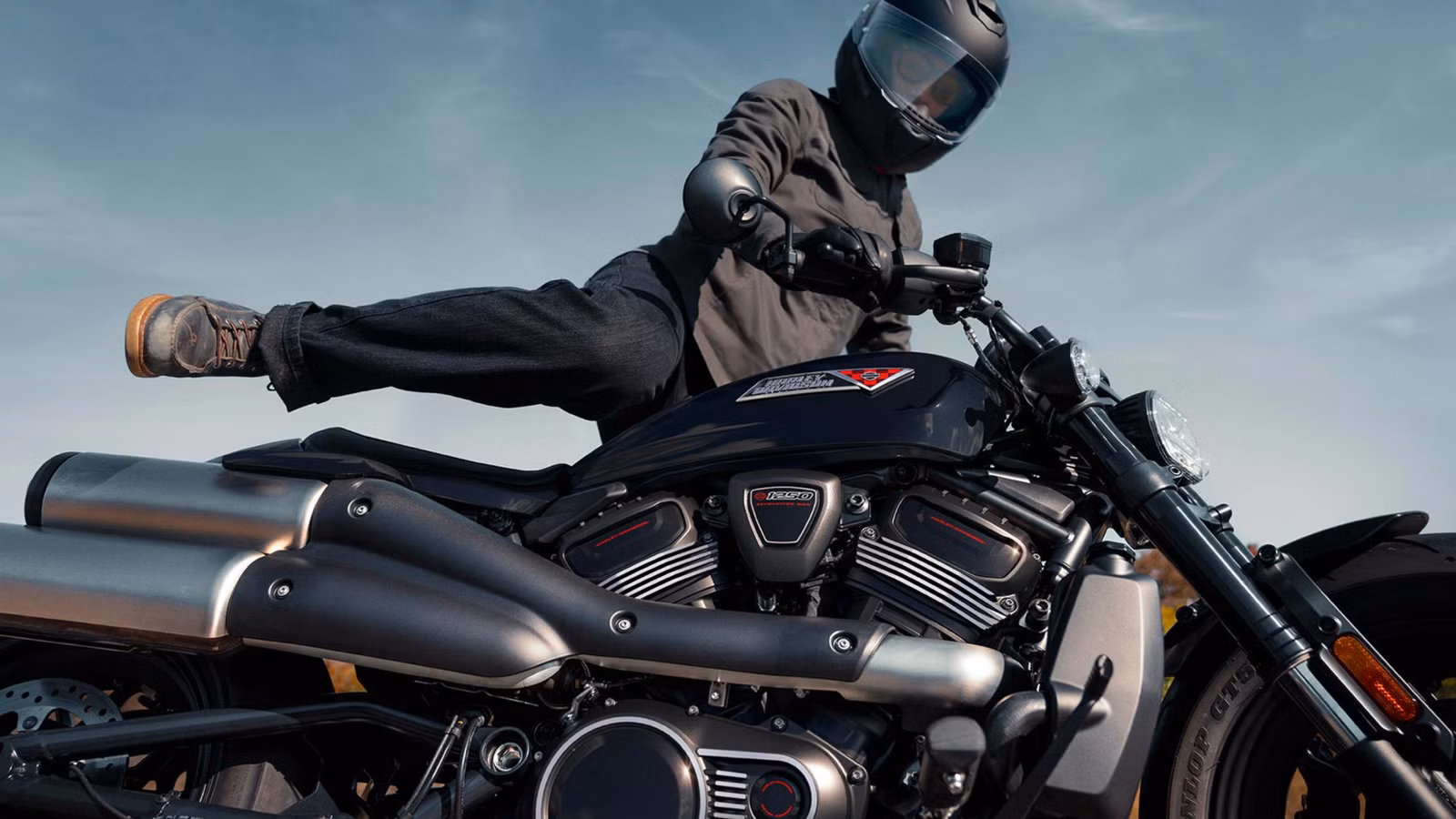 The Laid-Back Muscle Bike That Still Means Business