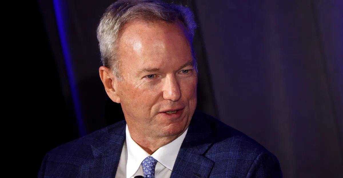 University of Arizona students boo Eric Schmidt’s AI cheerleading during commencement