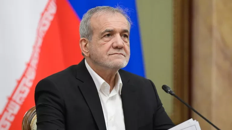 Իրանի նախագահը Թեհրանում 90 րոպե զրուցել է Պակիստանի ներքին գործերի նախարարի հետ
