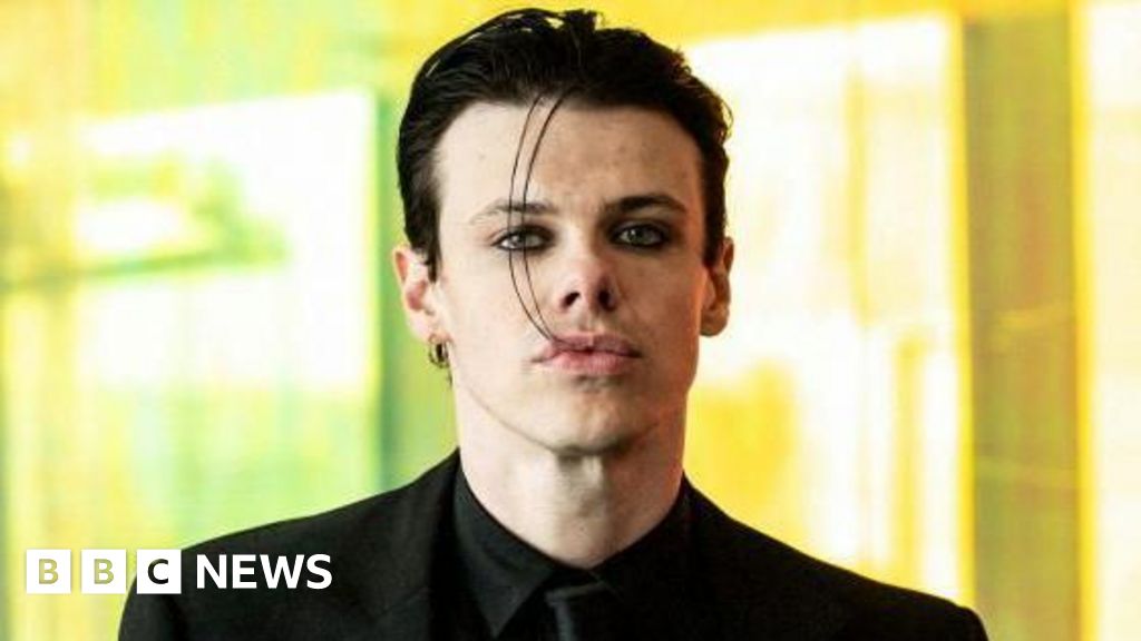 Police search for Yungblud stalking suspect