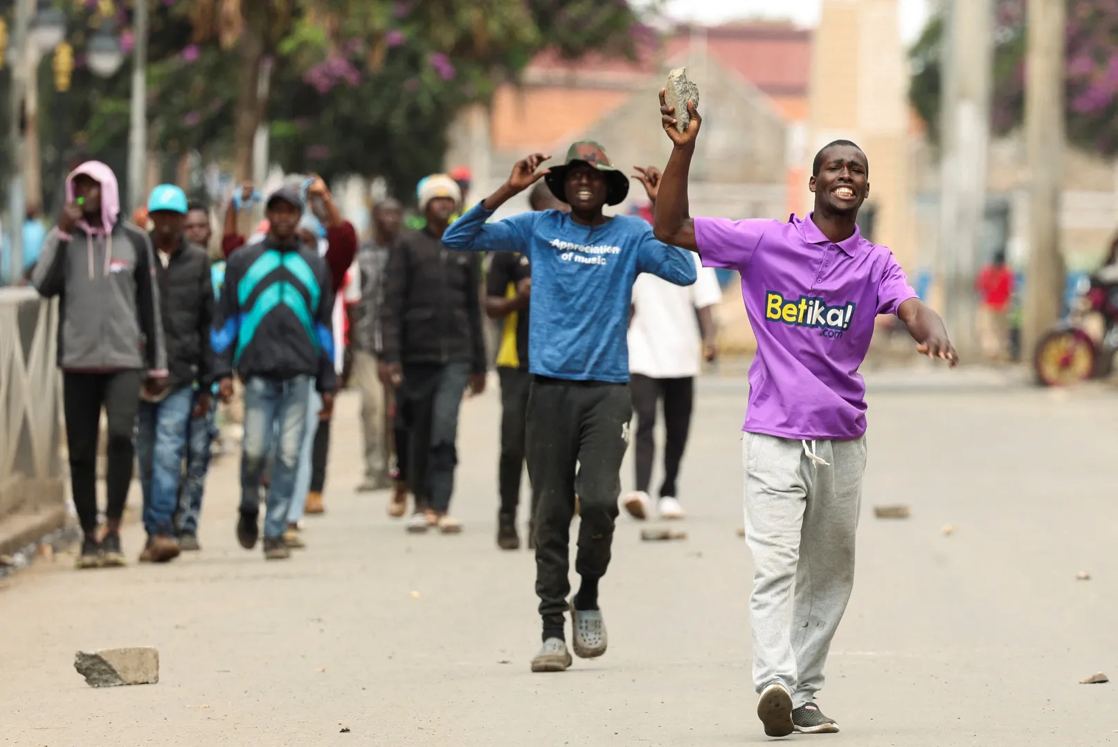 Protests over fuel price hikes turn deadly in Kenya