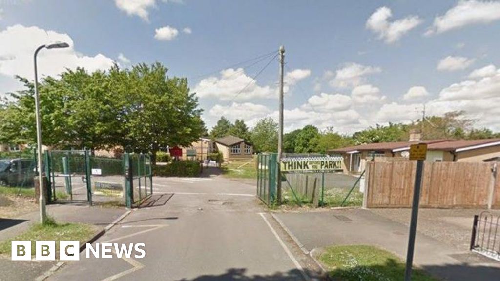 Junior school pupil treated for meningitis in fourth Reading case