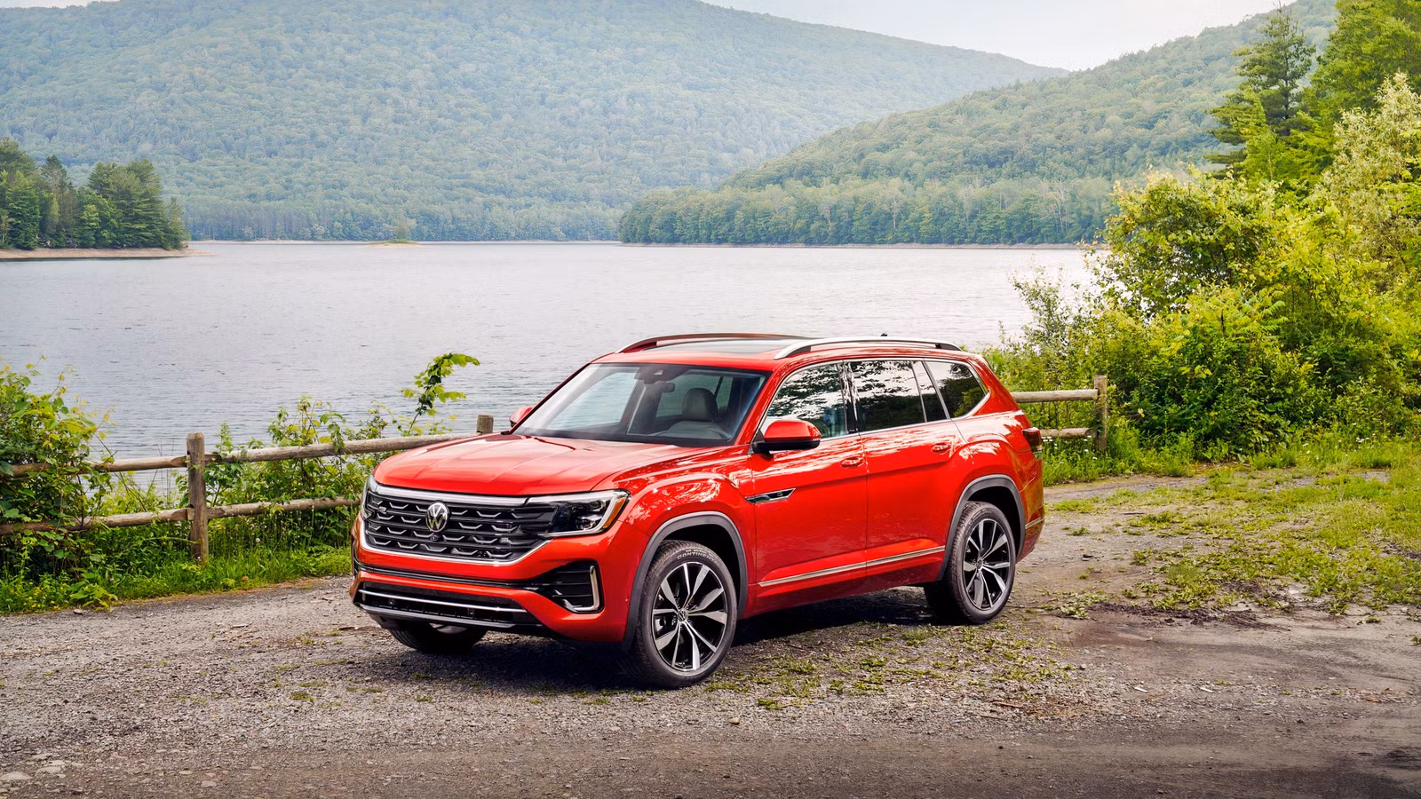 The VW Atlas Is An Overlooked, Sensible 3-Row SUV