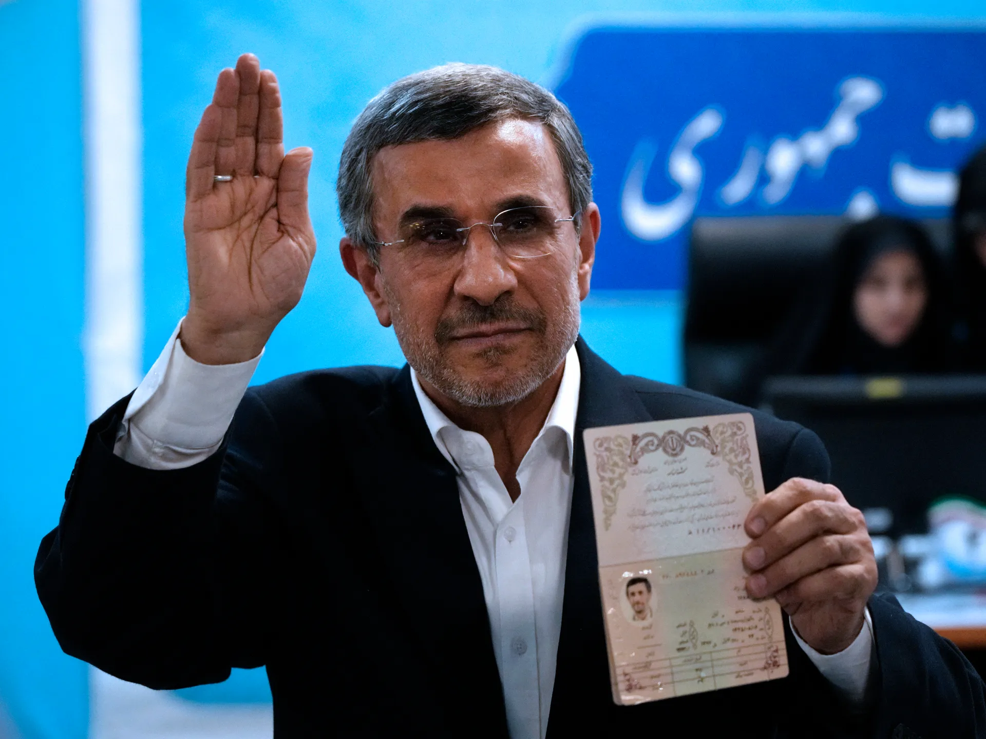 US and Israel planned to install Ahmadinejad as Iranian leader, NYT says