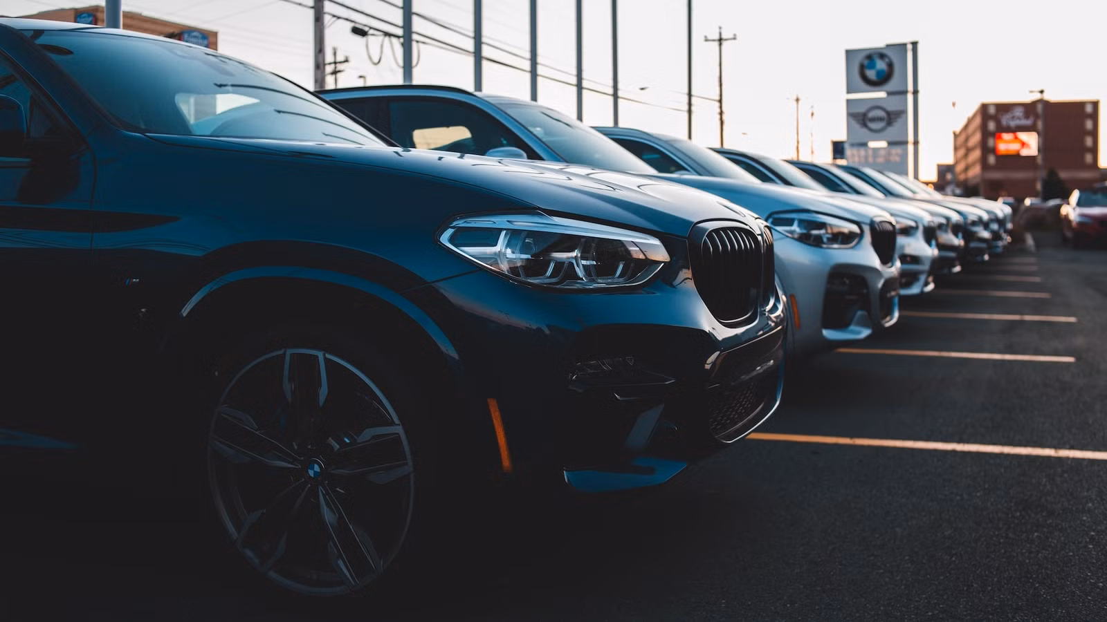 Best Time to Buy a Car: Monthly & Seasonal Car Buying Tips